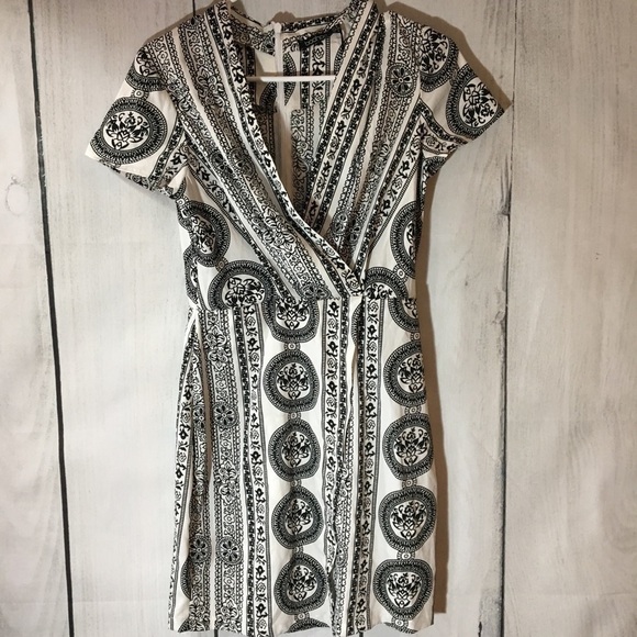 Boohoo Black and White Tribal Print Mini Dress - Picture 1 of 6